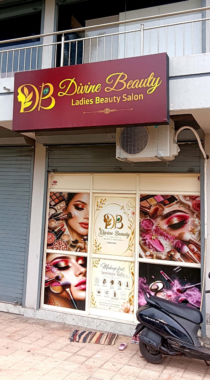 THE DIVINE BEAUTY( Ladies Beauty Salon)